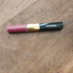 CHANEL Le Rouge Duo Ulta Tenue - Milky Blueberry